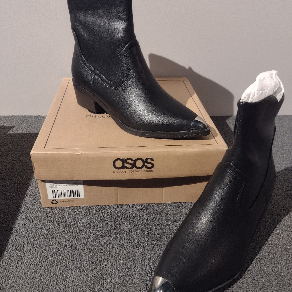 ASOS DESIGN || Awake Western Toe Cap Boot || Black || WOMENS UK 6, US 8